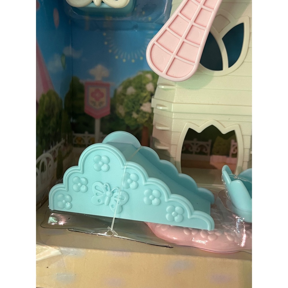 Calico Critters Baby Windmill Park New in Open Box No Figurine - Picture 2 of 7